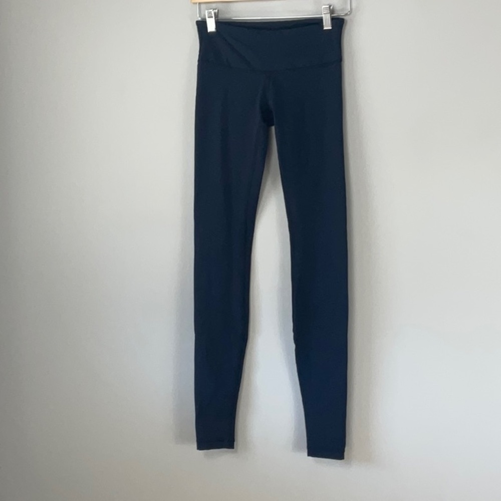 Lululemon blue black pattern tight - Picture 2 of 11